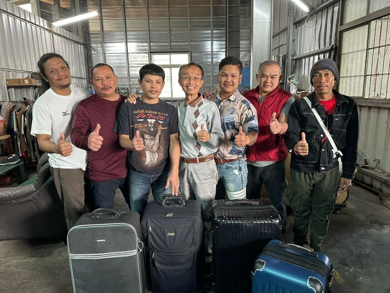 Tidak Punya Uang untuk Pulang Kampung! Majikan Kasih Bonus Akhir Tahun + Tiket Pesawat PP Kepada Enam PMA