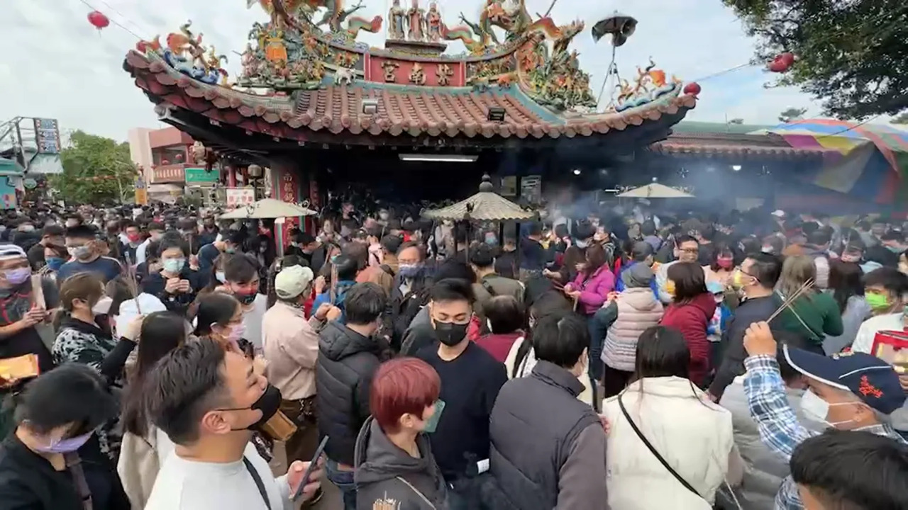 Kuil di Nantou, Taiwan Ini Menyediakan Jasa Peminjaman 