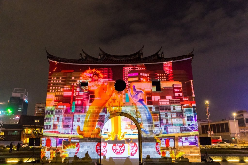 Paras Polisi Cantik yang Tengah Menjaga Keamanan Festival Lentera Mencuri Perhatian Netizen Taiwan