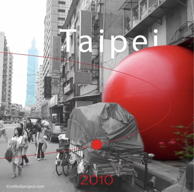 Seni Instalasi “Red Ball Project” Hadir di Tainan