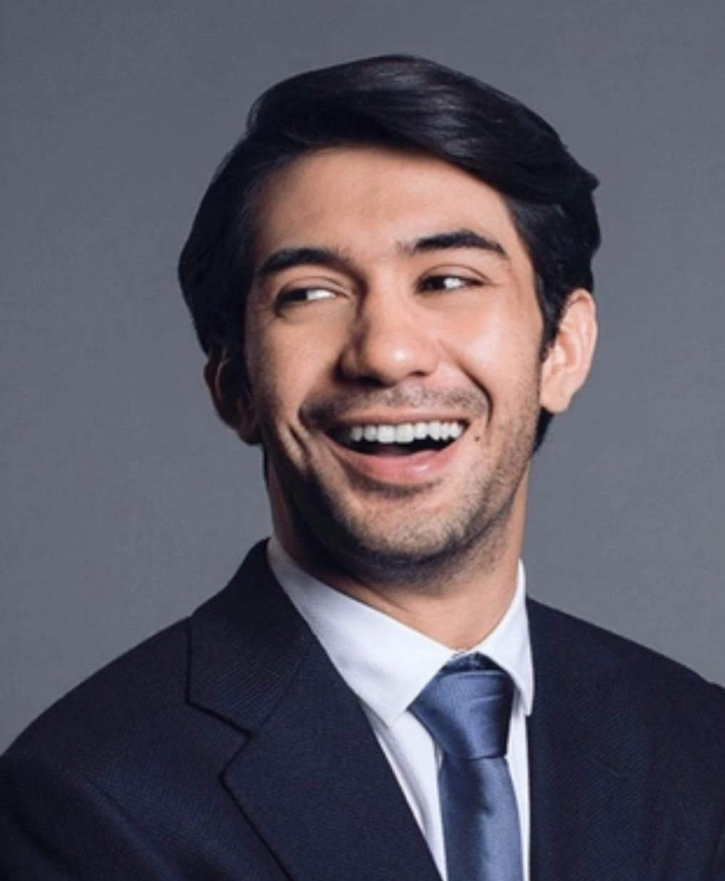 Reza Rahadian: Aktor Gemilang di Kancah Film Indonesia