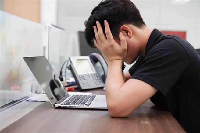 Gaji Tahunan NT$1,8 Juta, Tabungan Hanya NT$30 Ribu! Insinyur Taiwan Ini Ungkap Alasannya, Netizen Taiwan: Ini Baru Realita Kehidupan