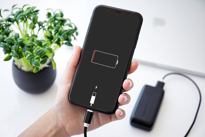 Baterai iPhone Cepat Habis? Ahli Ungkap 1 Kebiasaan Buruk, Netizen Terkejut: Pantesan!