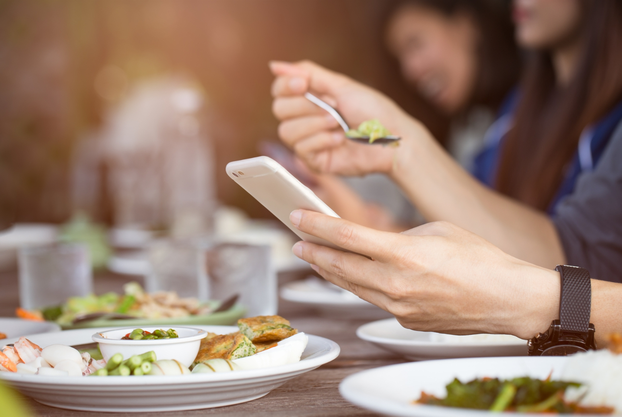 Makan Cepat = Egois? 4 Kebiasaan Makan yang Mengungkap Kepribadian Seseorang