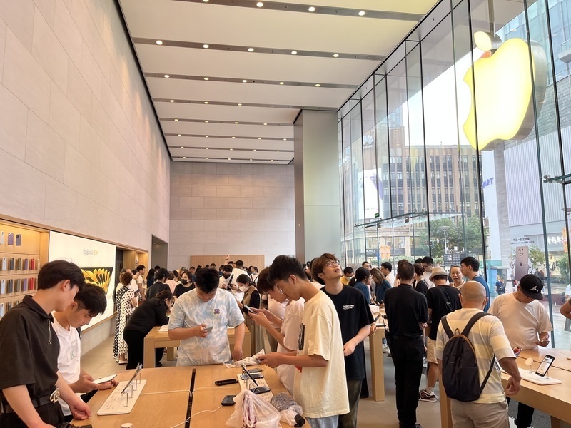 Turun Harga Juga Percuma! Bloomberg: Penjualan iPhone di Tiongkok Turun 33% pada Februari