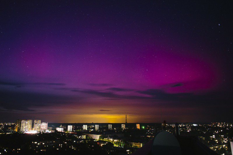 Terkuat dalam 20 Terakhir, Badai Geomagnetik Melanda Bumi, Berbagai Wilayah Belahan Bumi Utara Muncul Fenomena Aurora