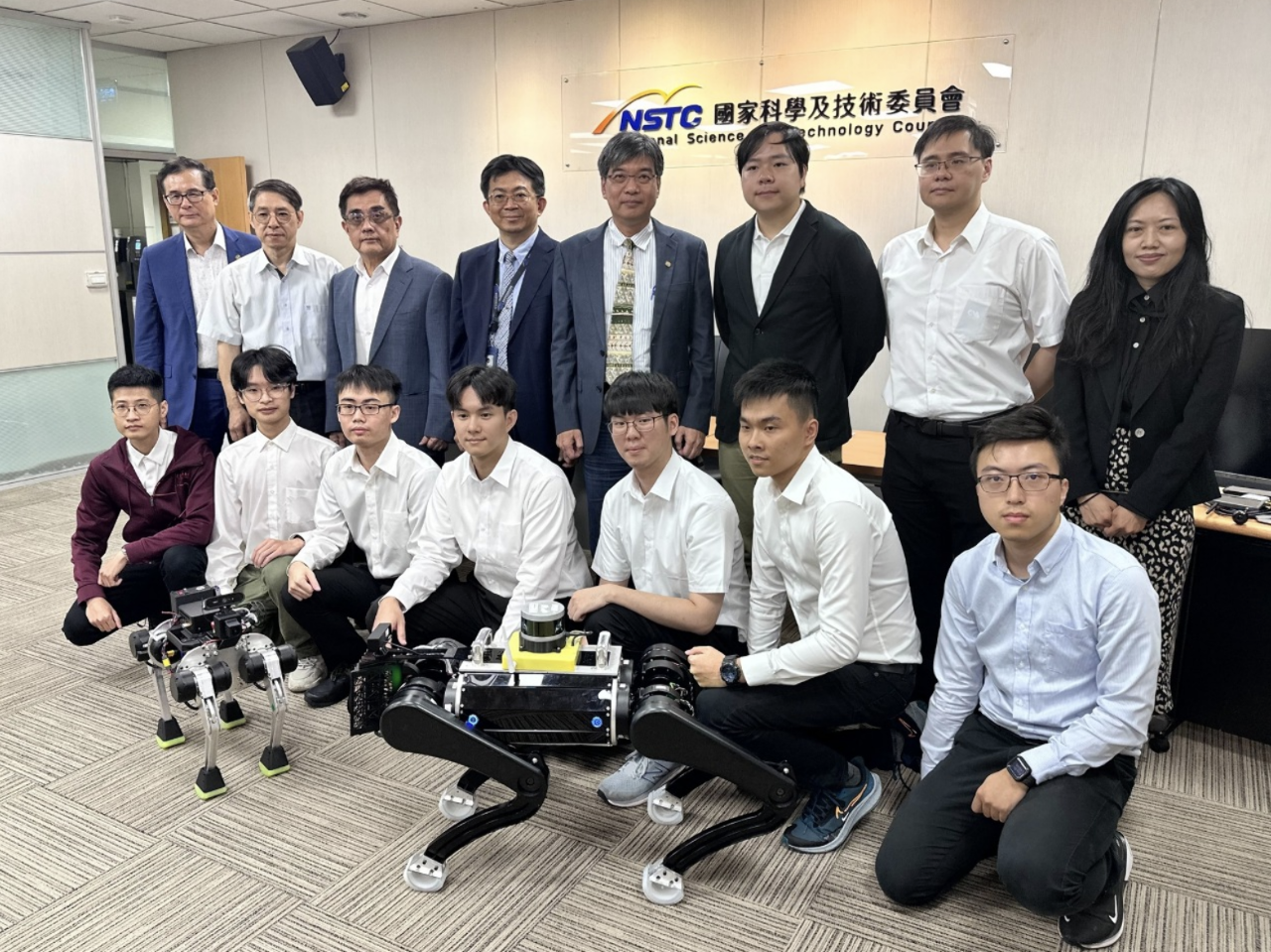 Anjing Robot AI Pertama Buatan Taiwan Diluncurkan, akan Belajar Naik Tangga Akhir Tahun