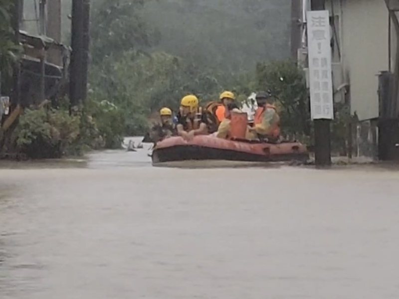 Taifun Gaemi Menerpa, Hujan Deras Tidak Henti-henti Melanda Douliu-Yunlin, 20 Orang Segera Dievakuasi, Pejabat Setempat: Ini Adalah Banjir Terparah di Douliu