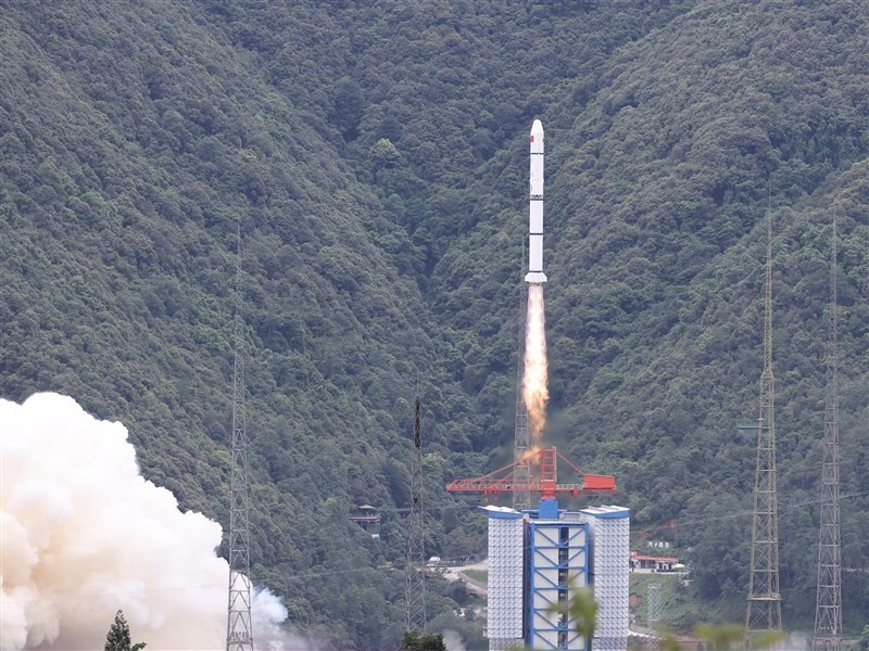 Kemenhan: Peluncuran Roket RRT 1 Agustus Akan Melintasi ADIZ Taiwan