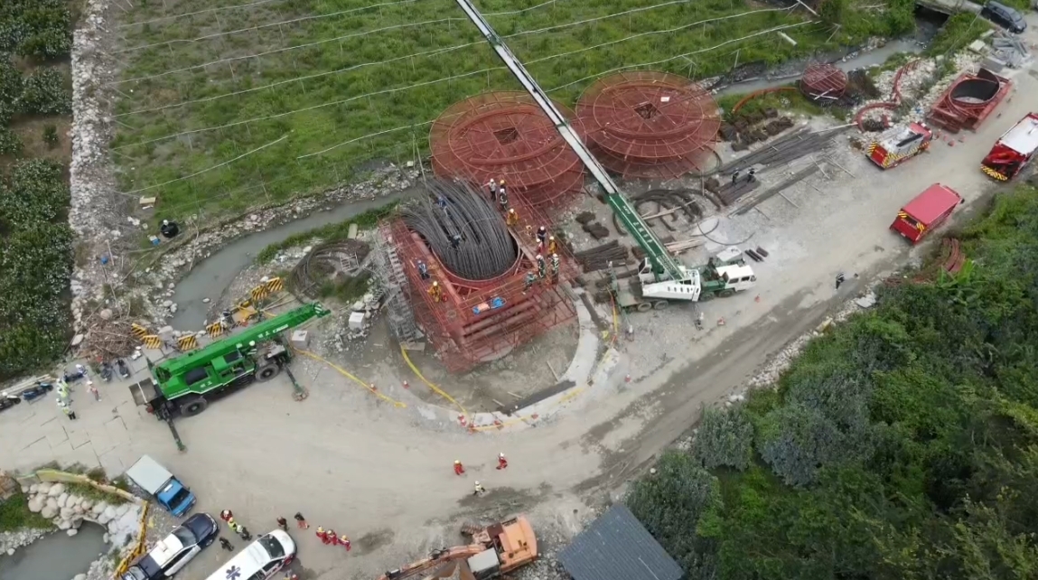 Kecelakaan Maut di Proyek Perpanjangan Jalan Tol Nasional No. 4! Sejumlah Besar Baja Tiba-tiba Runtuh, Satu PMA Meninggal Tertimpa