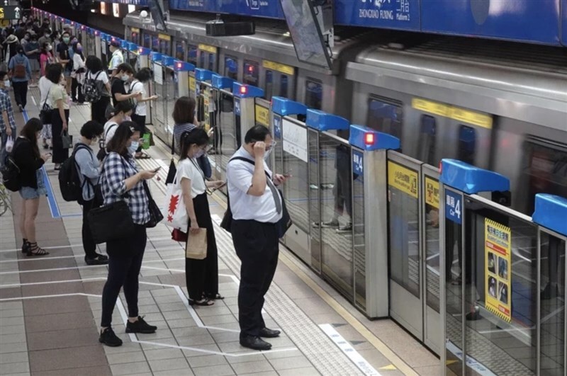 Bukan Payung! “Benda Ini” Jadi Barang yang Paling Sering Hilang (Ketinggalan) di MRT Taipei, Rata-rata 4-8 Buah Tiap Hari