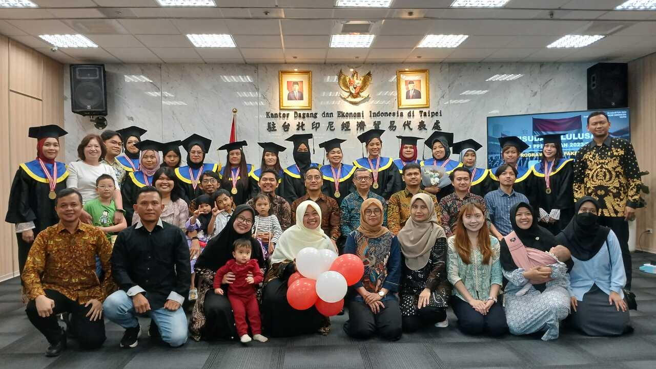 Wisuda Kejar Paket B dan C PKBM PPI Taiwan 2024 Angkatan Khusus, Meraih Masa Depan yang lebih Baik