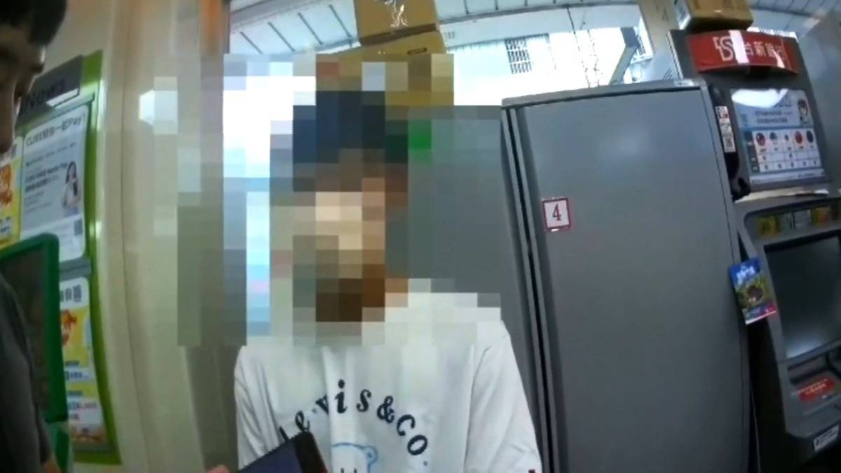 Niat Hati Cairkan Uang Haram, PMA Ilegal Ini Panik Lihat Polisi yang Datang Mendekat.