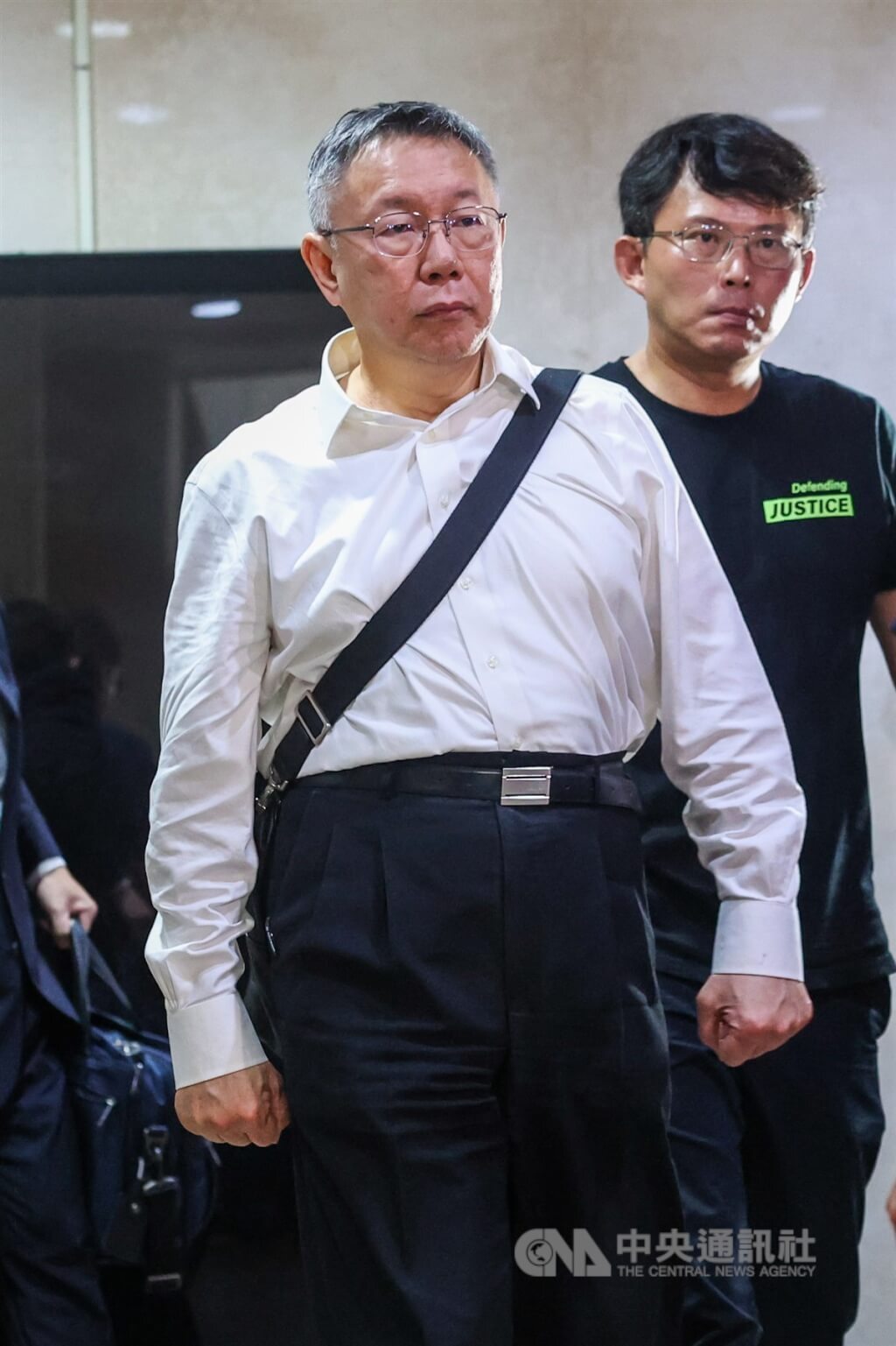 Kasus Korupsi Lahan Living Mall: Ko Wen-je Dibebaskan Tanpa Jaminan, Pong Cheng-sheng Tetap Ditahan Tanpa Akses Komunikasi