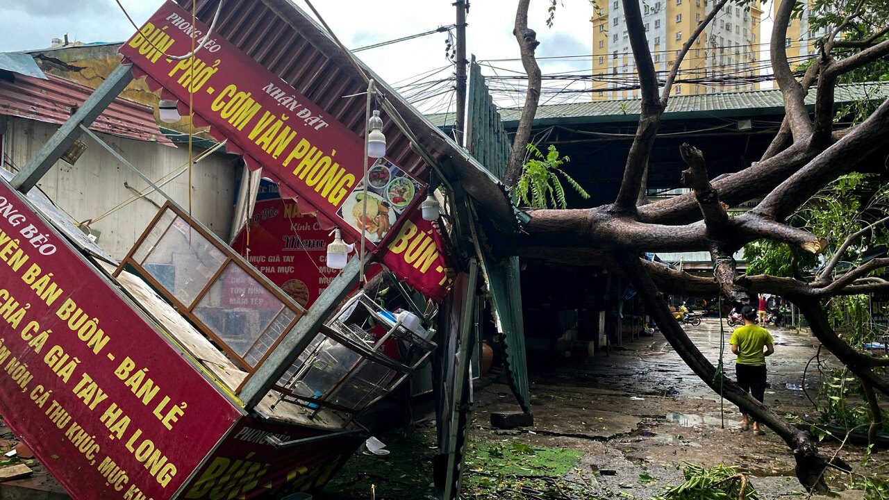 Taifun Yagi Mendatangkan Kerusakan Parah di Vietnam, 14 Meninggal, Warga: Ini Adalah Taifun Terkuat dalam 30 Tahun Belakangan