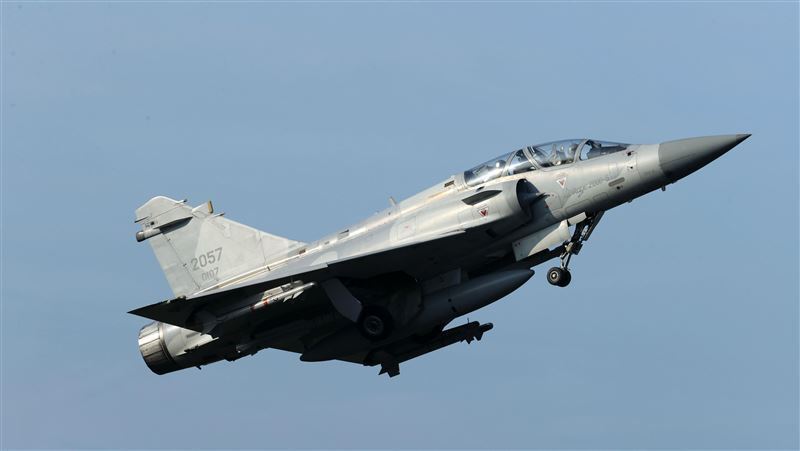 Ditemukan! Pilot Pesawat Tempur Dassault Mirage 2000 Ditemukan 2 Jam Kemudian Setelah Pesawat yang Dikemudikannya Hilang Kendali