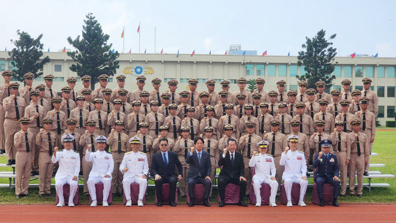 Pimpin Upacara Pembukaan Siswa Baru Bintara 3 Angkatan Bersenjata, Presiden Lai Sampaikan 3 Poin Motivasi, Harapkan Penerusan Tradisi Militer yang Mulia