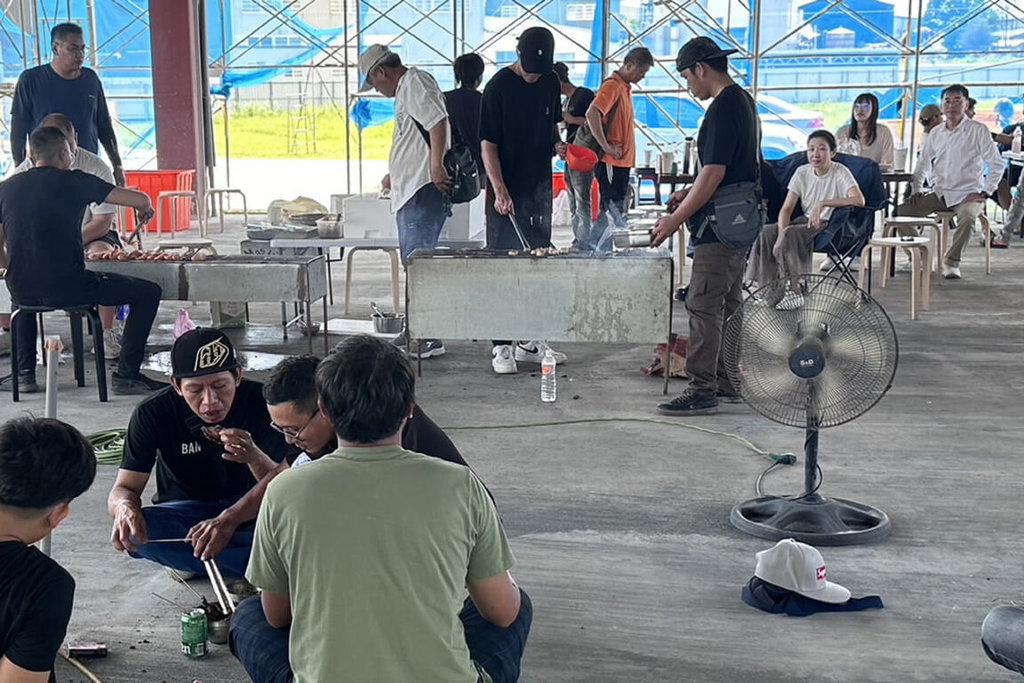 Festival Pertengahan Musim Gugur, Salah Satu Pabrik di Tainan Gelar BBQ untuk PMA