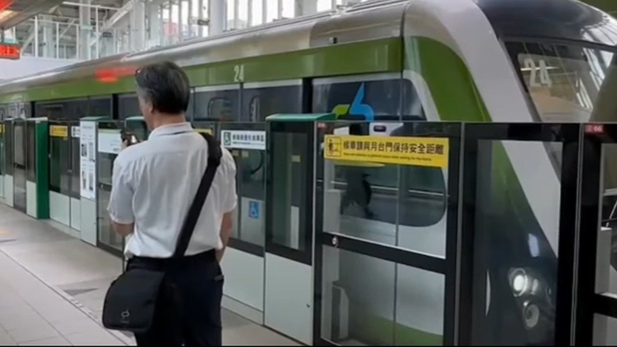 Tidak Ada yang Mengetahui Selama 3 Menit! “Wakil Kepala Stasiun” MRT Terjatuh di Eskalator Lalu Meninggal Dunia, Warga: Para Staf pada Kemana?