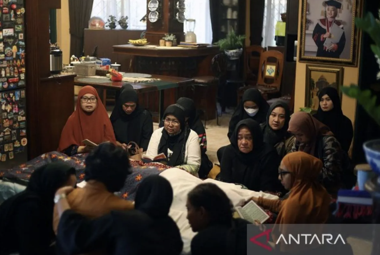 Marissa Haque: Dari Artis Hingga Berkarier Sebagai Politikus PDIP-PAN