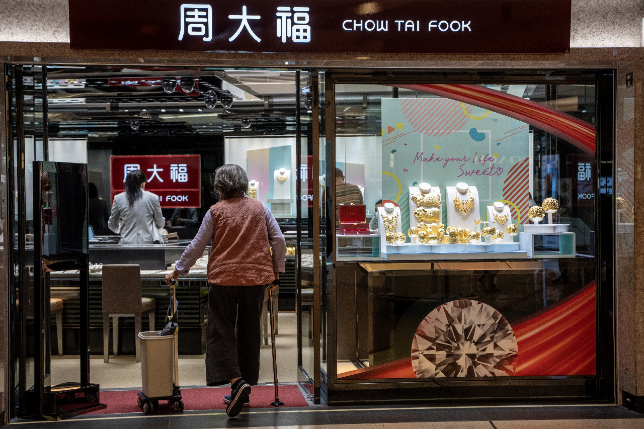Lonjakan Harga Emas Menghantam Pedagang Perhiasan, Chow Tai Fook Tutup 145 Toko di Tiongkok dalam 3 Bulan 圖/Rti