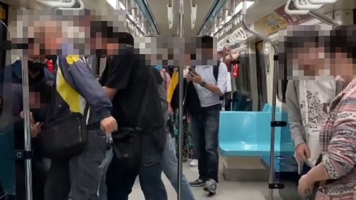 Insiden Penusukan di MRT Taipei! Pria 17 Tahun Dilarikan ke Rumah Sakit, Mengalami Luka di Bagian Wajah Akibat Terjangan Pisau Cutter