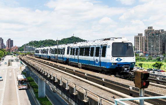 Warga Pemberani yang Melumpuhkan Pelaku Penusukan di MRT Taipei, Diberikan Akses Gratis Naik MRT Seumur Hidup