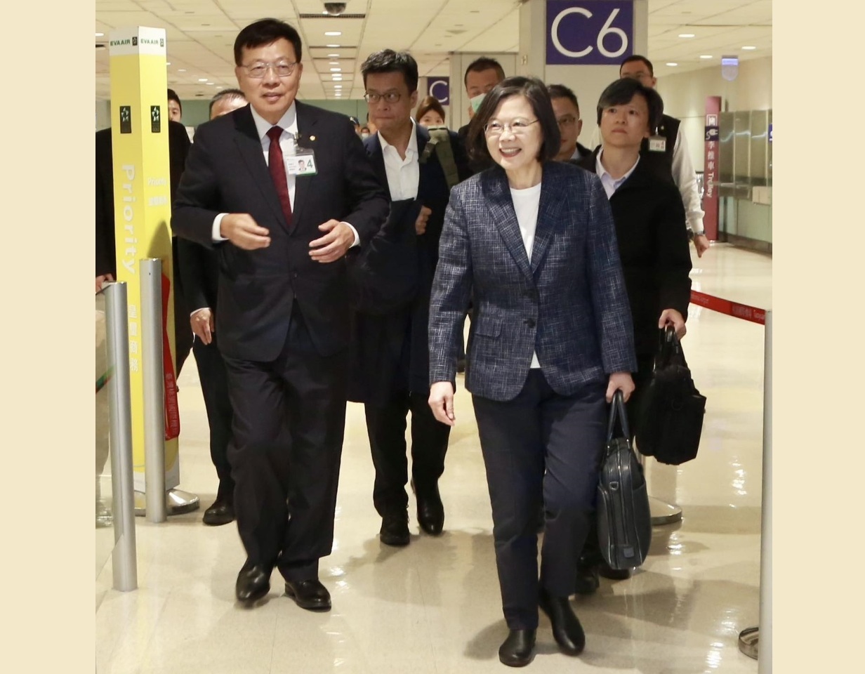Berangkat ke Kanada, Tsai Ing-wen: Sampaikan Keyakinan Taiwan dalam Menjaga Demokrasi & Kebebasan kepada Dunia