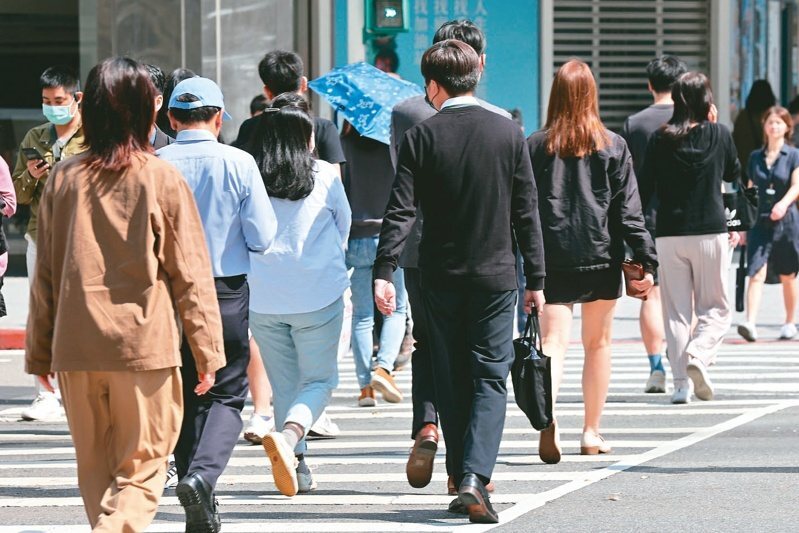 Bank Tenaga Kerja: Rata-rata Gaji Tahunan Pekerja di Taiwan Tahun Ini Mencapai NT$802.000, Gaji Tertinggi Berada di Sektor Ini!