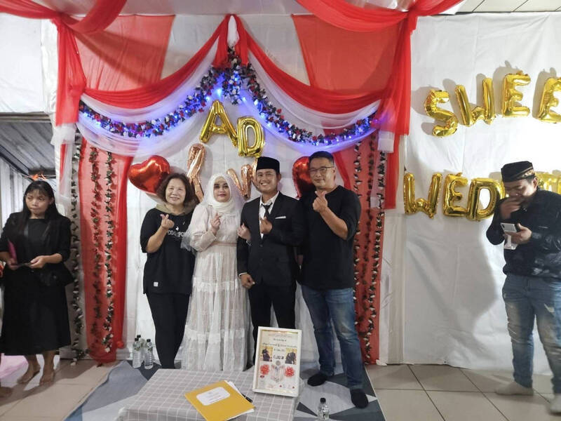 Di Negeri Rantau 301024: So Sweet, Bos Tambak Ikan Bantu PMI Gelar Pernikahan!