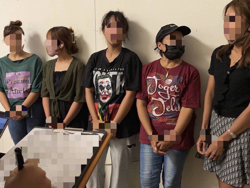 PMI Ilegal Kepergok Live Streaming Jualan Baju Bekas, Polisi Langsung Gerebek dan Bikin Kaget