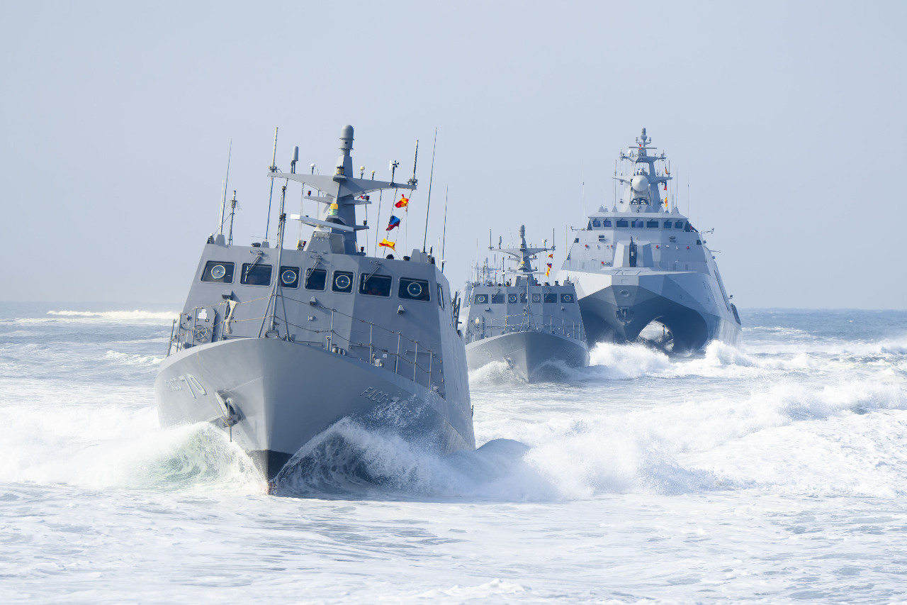 Latihan Tempur di Pesisir, Armada Laut : Operasi Gabungan Latihan Rutin dan Pertempuran