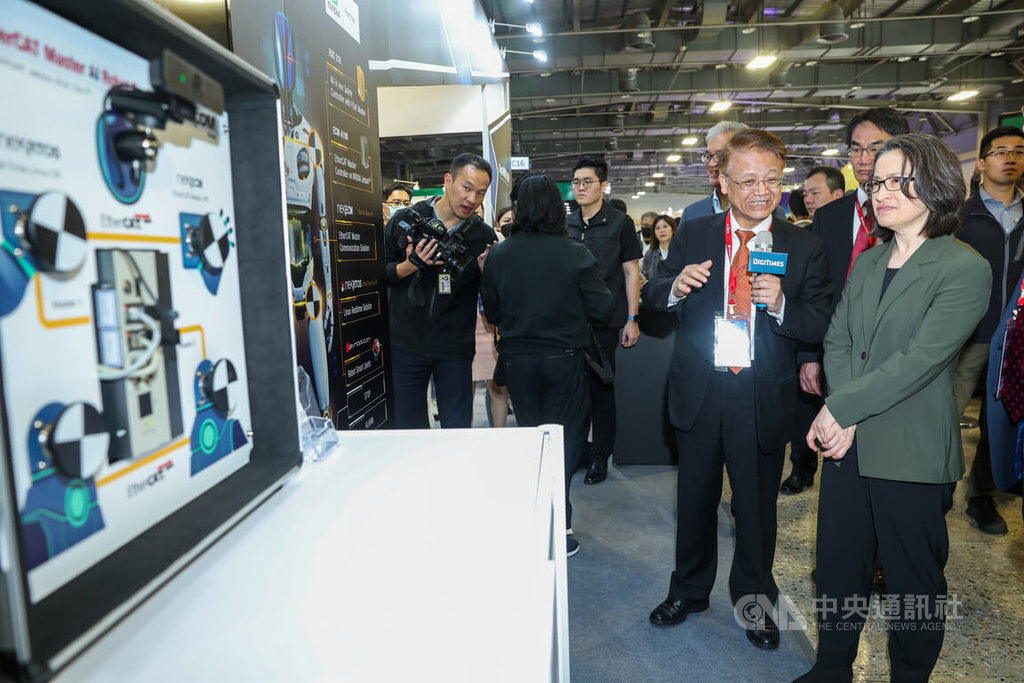 “AI EXPO Taiwan 2025”, Wapres Hsiao Bii-khim Yakin Platform Pertukaran Ekosistem AI