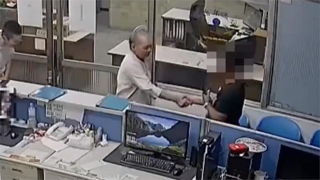 遺失皮包失而復得！廣播畫家陳銘贈酬勞感謝移工拾金不昧- 民視新聞網