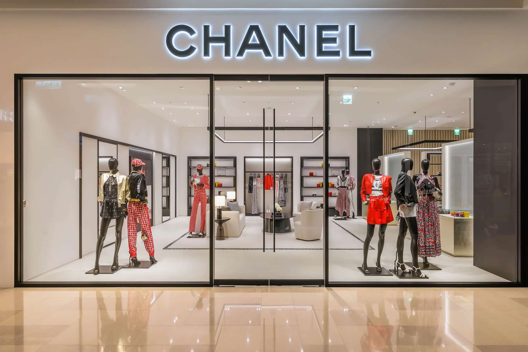 香奈兒限時概念店台中登場，探索2023春夏的優雅與美式風情- VERSE