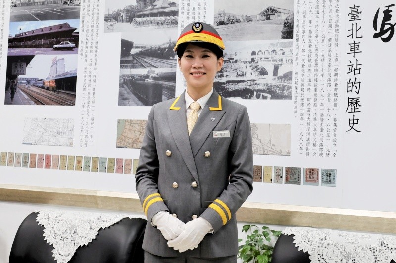 特等站長新制服挨轟「飄北韓味」！美學小組曾勸「強烈建議別用」台鐵：參考日本樣式-風傳媒